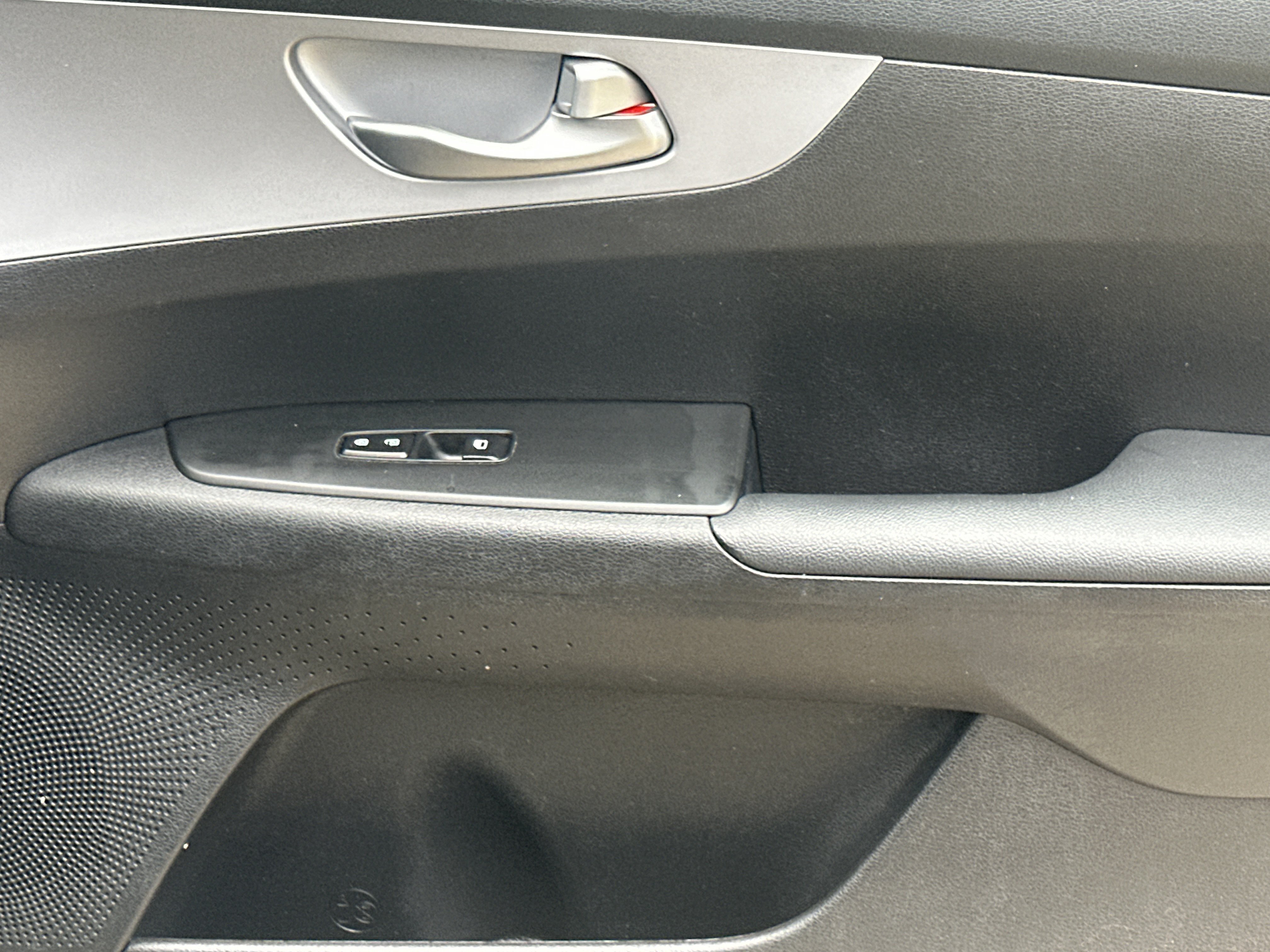 Used 2024 Kia Forte LXS FWD image 14