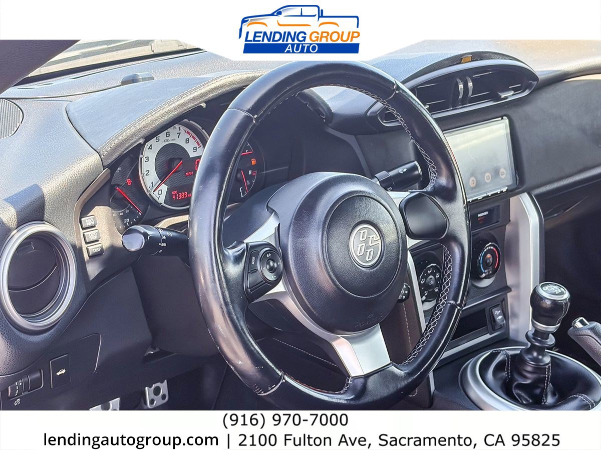 Used 2017 Toyota 86 RWD image 14