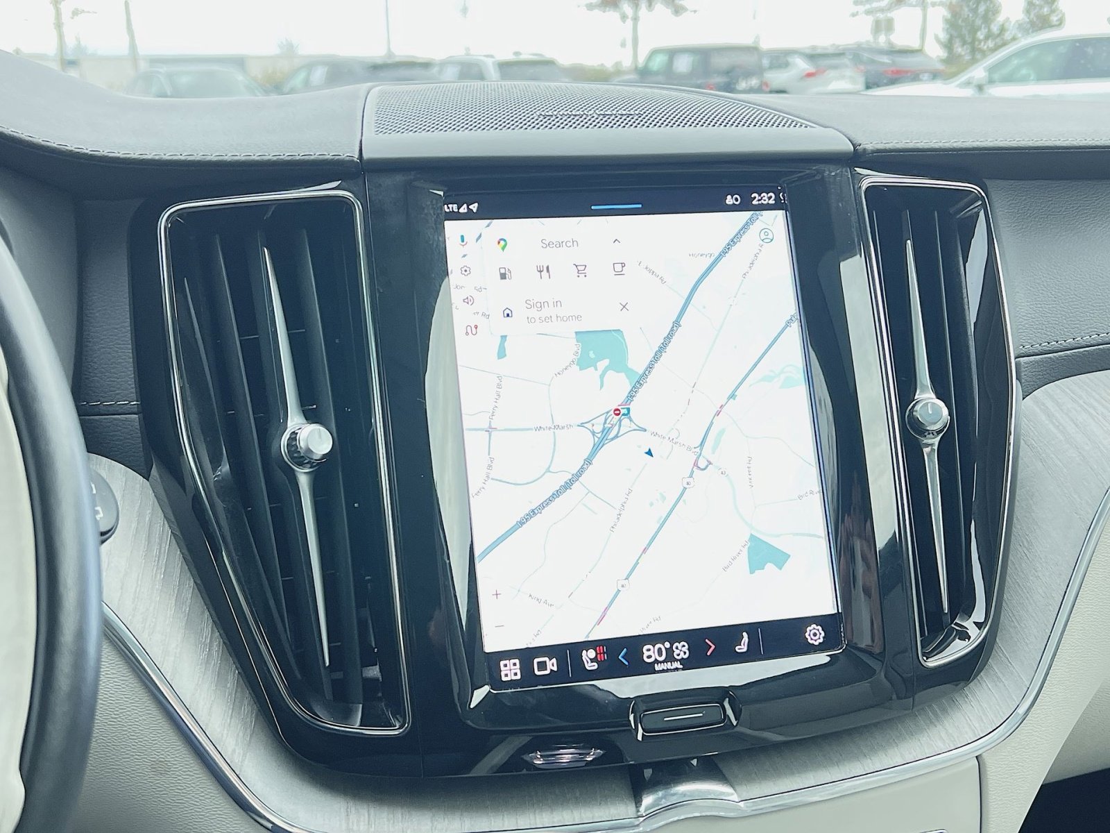 Certified 2023 Volvo XC60 B5 Ultimate w/ Climate Package image 20