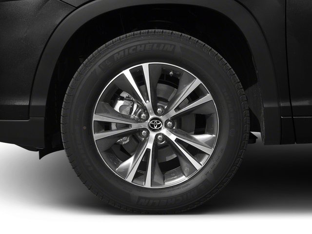 Used 2017 Toyota Highlander LE AWD/4WD image 10
