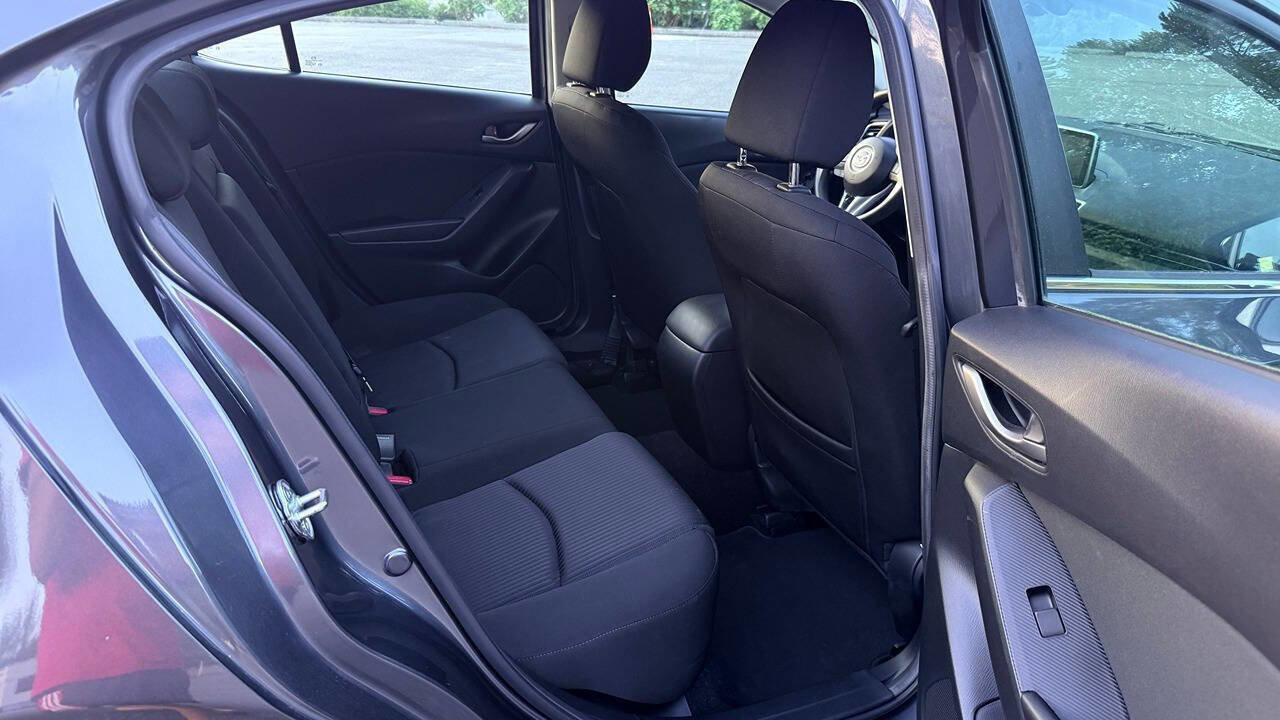 Used 2016 MAZDA MAZDA3 i Sport w/ Preferred Equipment Package FWD image 23