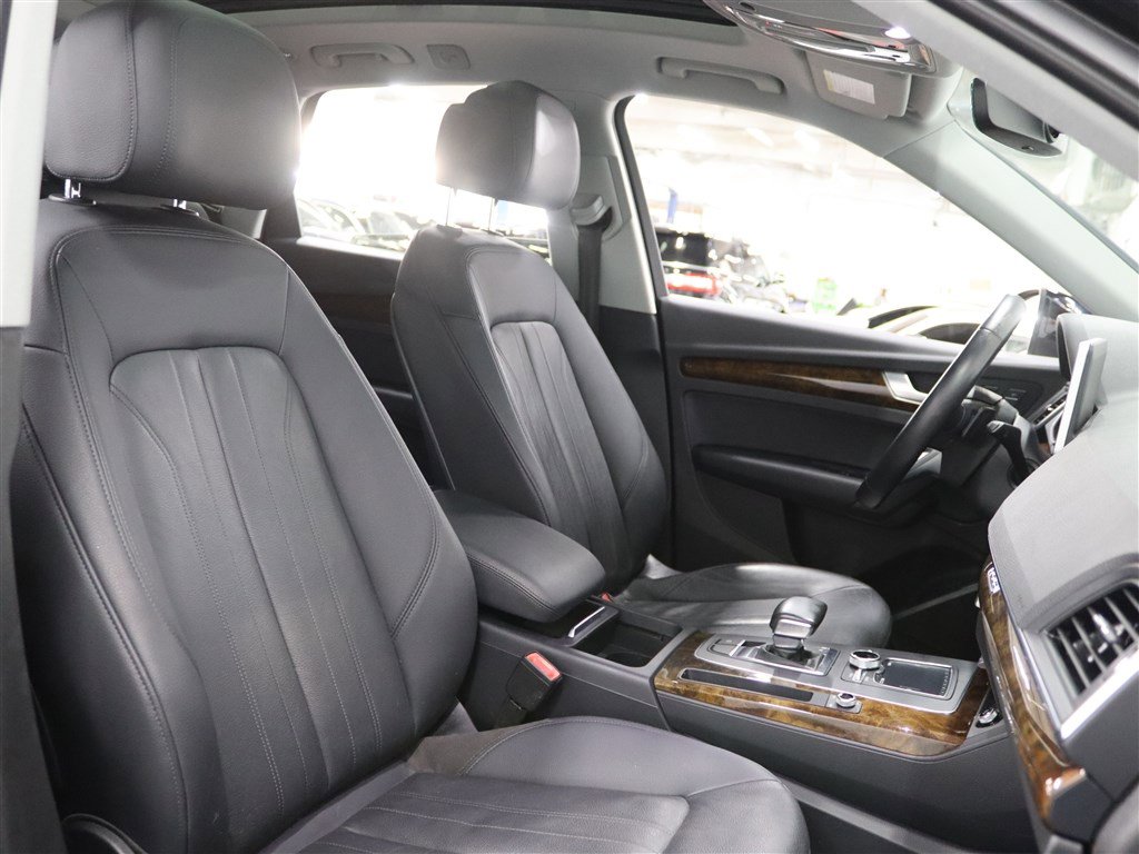 Used 2018 Audi Q5 2.0T Premium Plus w/ Premium Plus Package image 13