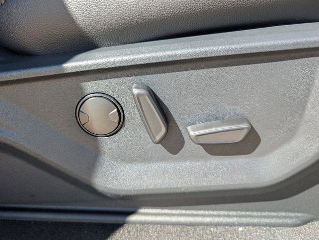 New 2026 Ford F250 Lariat w/ Tremor Off-Road Package image 26