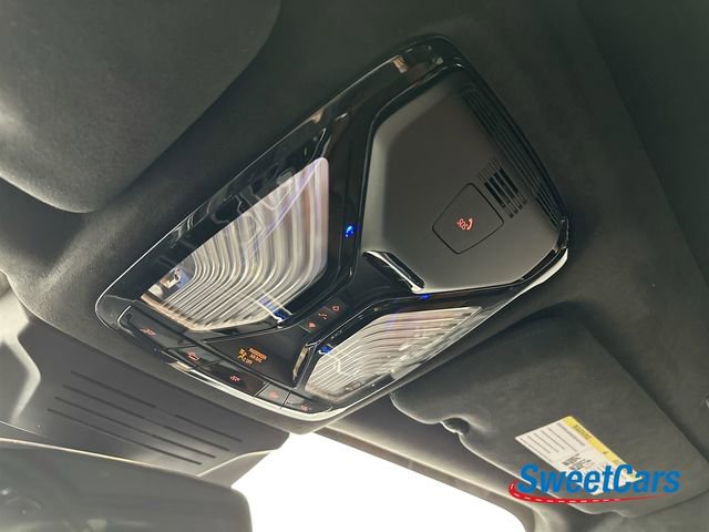 Used 2025 BMW X7 M60i image 38
