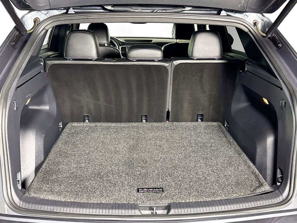 Certified 2021 Volkswagen Atlas Cross Sport SE w/ Panoramic Sunroof Package image 21