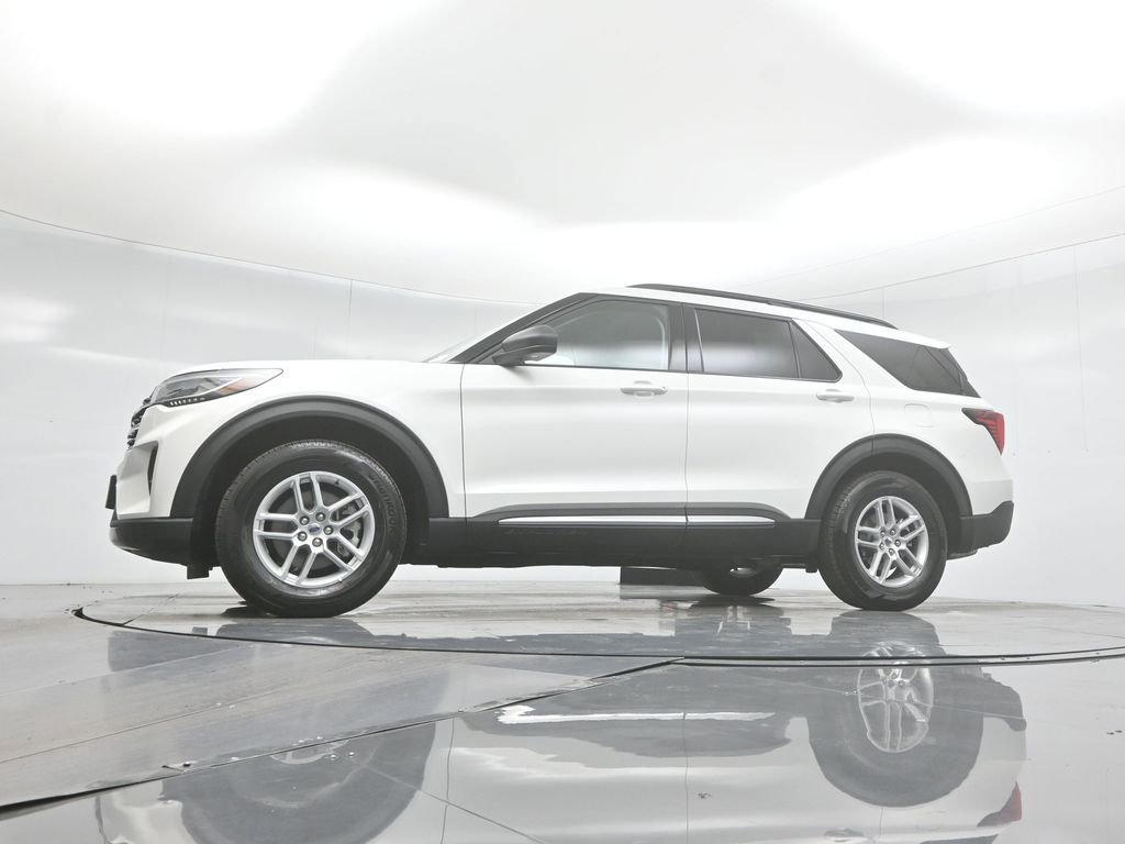 New 2025 Ford Explorer Active w/ Active Comfort Package image 7
