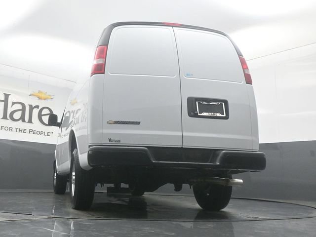 New 2026 Chevrolet Express 2500 image 32