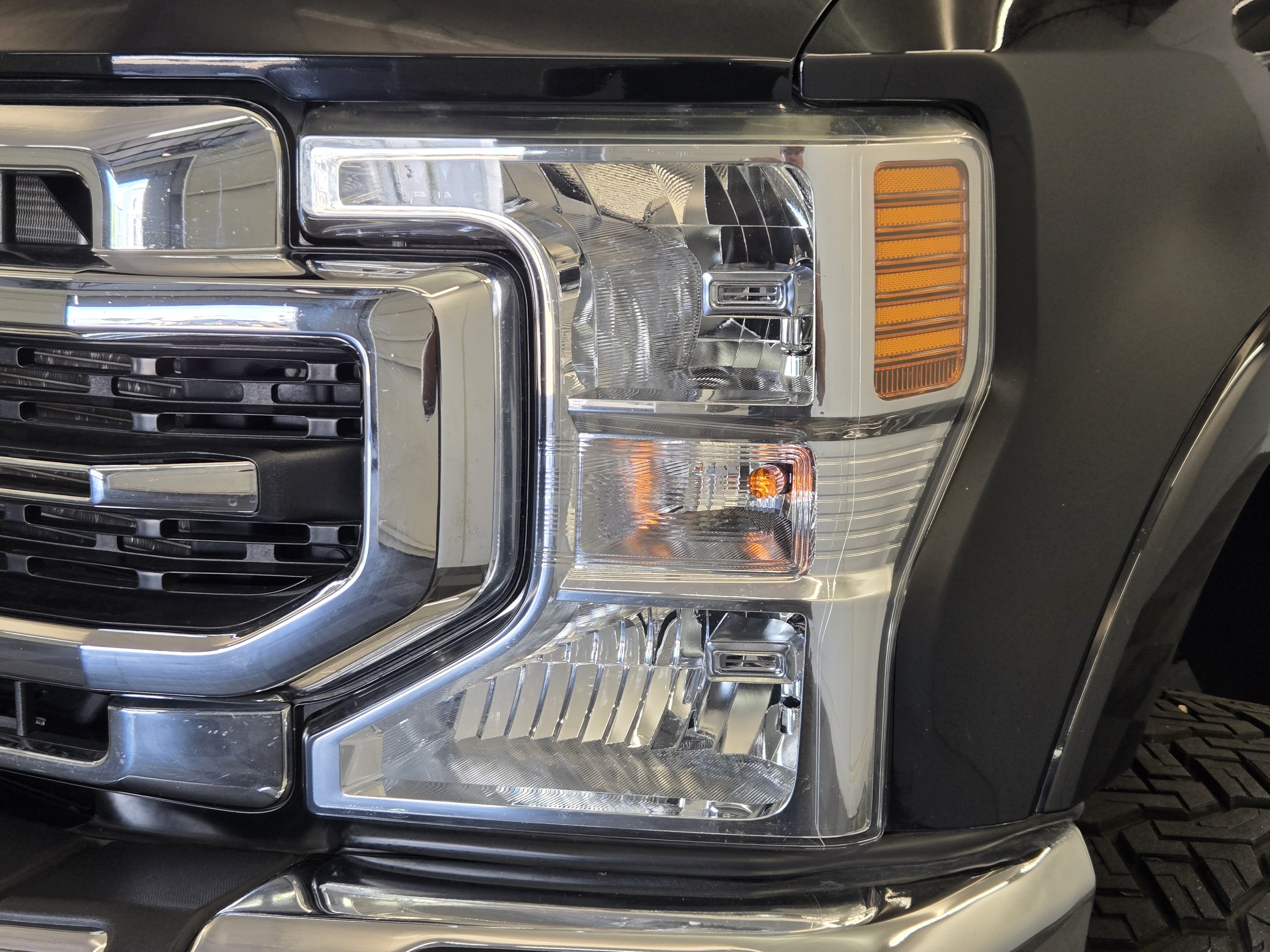 Used 2022 Ford F250 Lariat w/ Tremor Off-Road Package AWD/4WD image 8