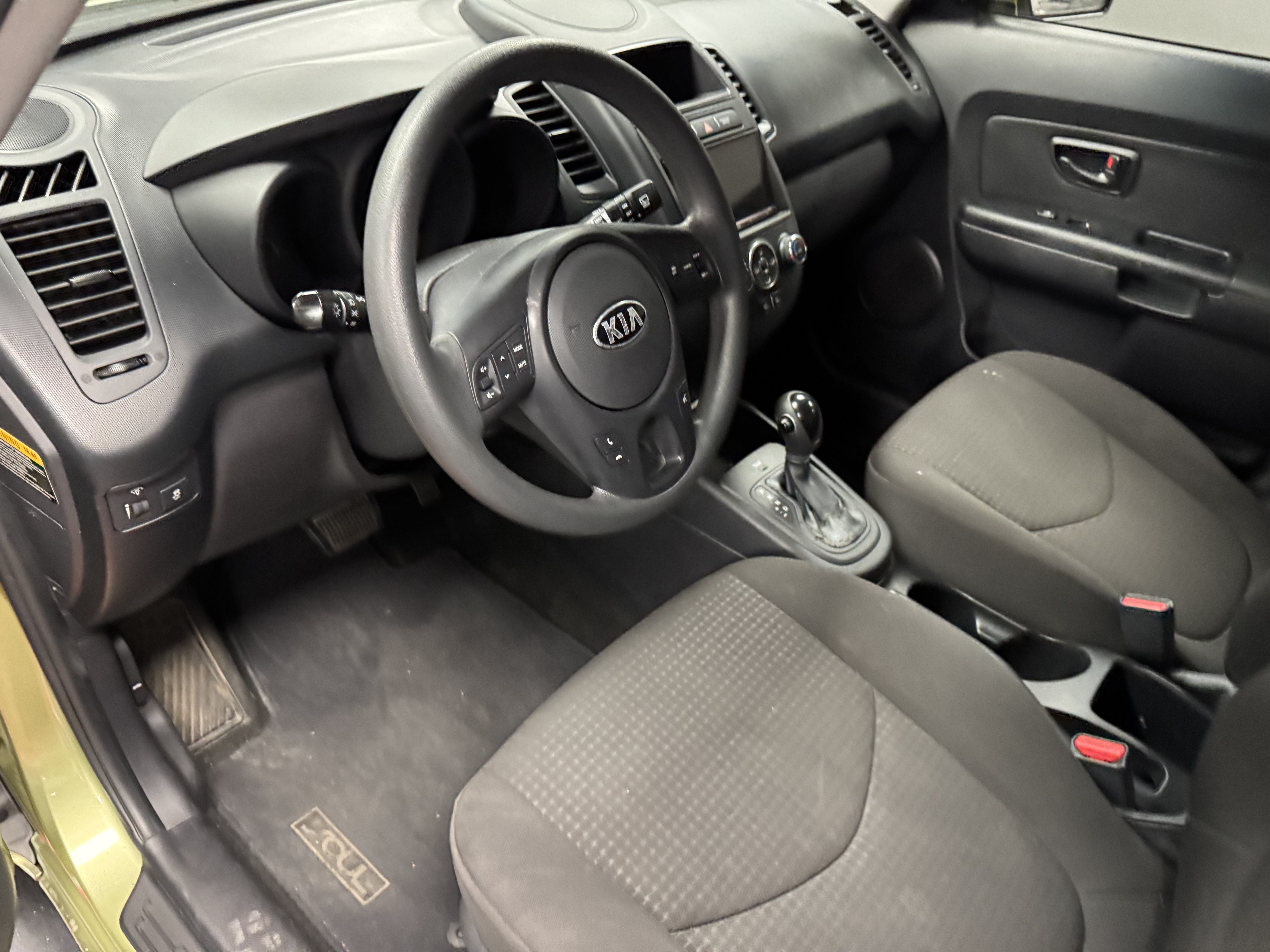 Used 2013 Kia Soul FWD image 10