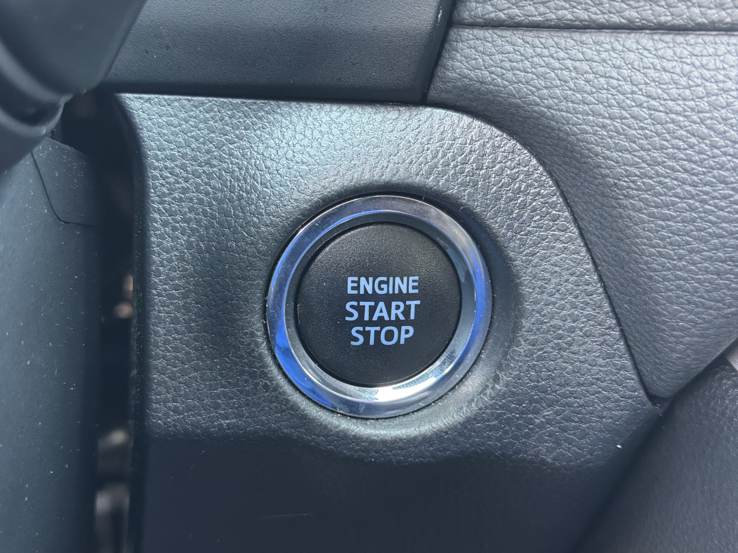 Used 2021 Toyota RAV4 XLE Premium FWD image 14