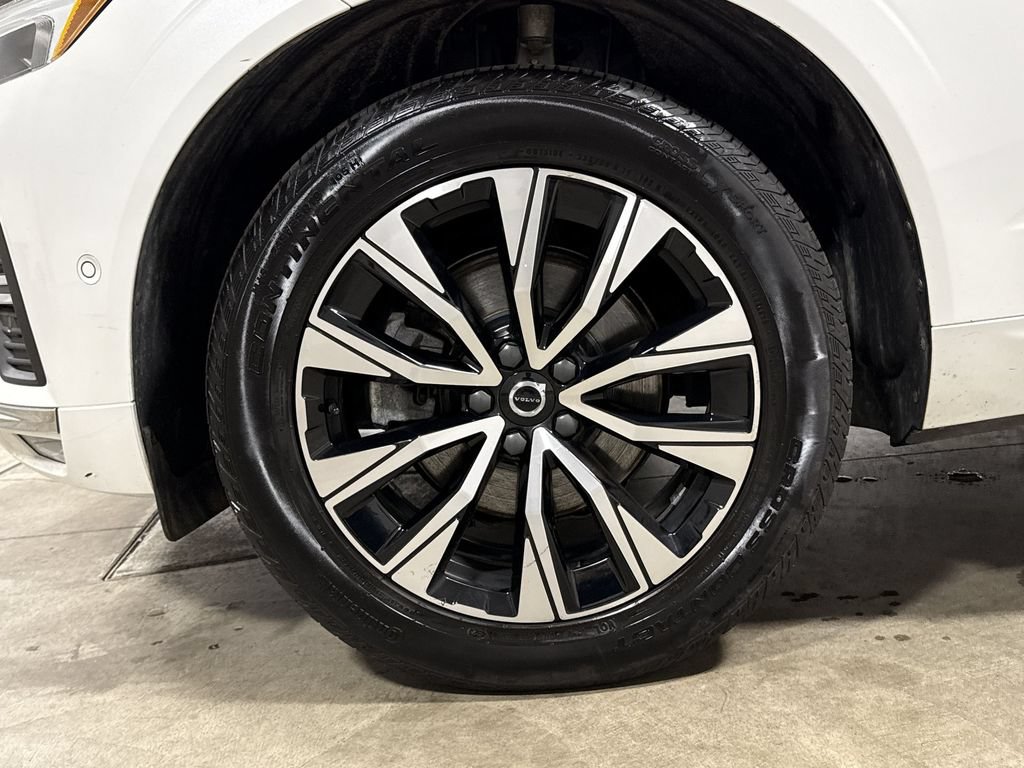 Used 2023 Volvo XC60 B5 Plus FWD image 28