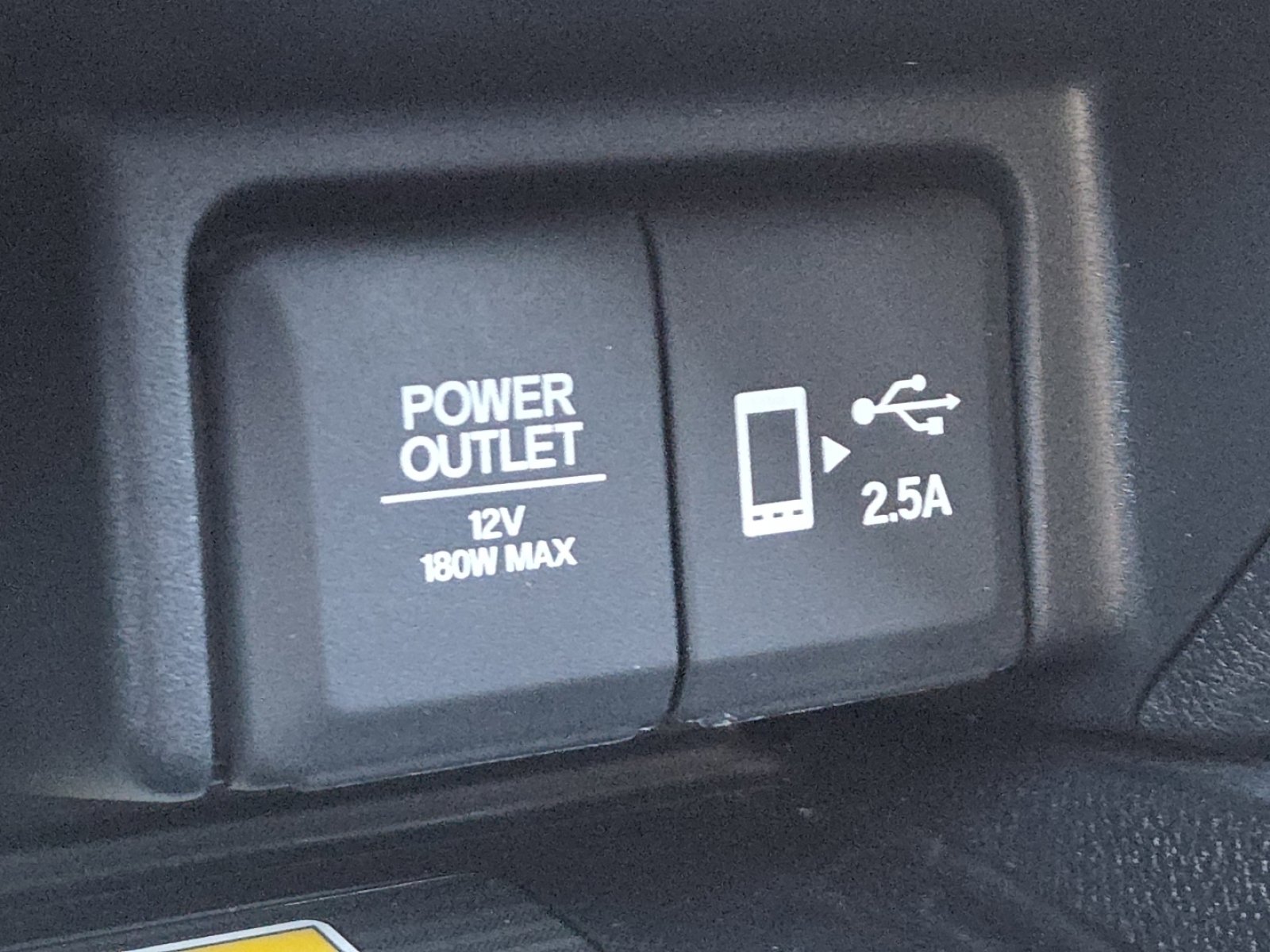 Used 2023 Honda Passport EX-L image 7