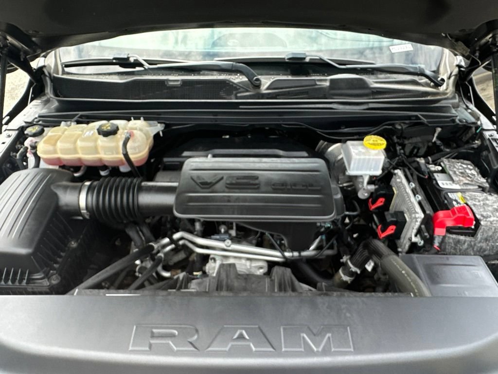 Used 2019 RAM 1500 Laramie AWD/4WD image 29