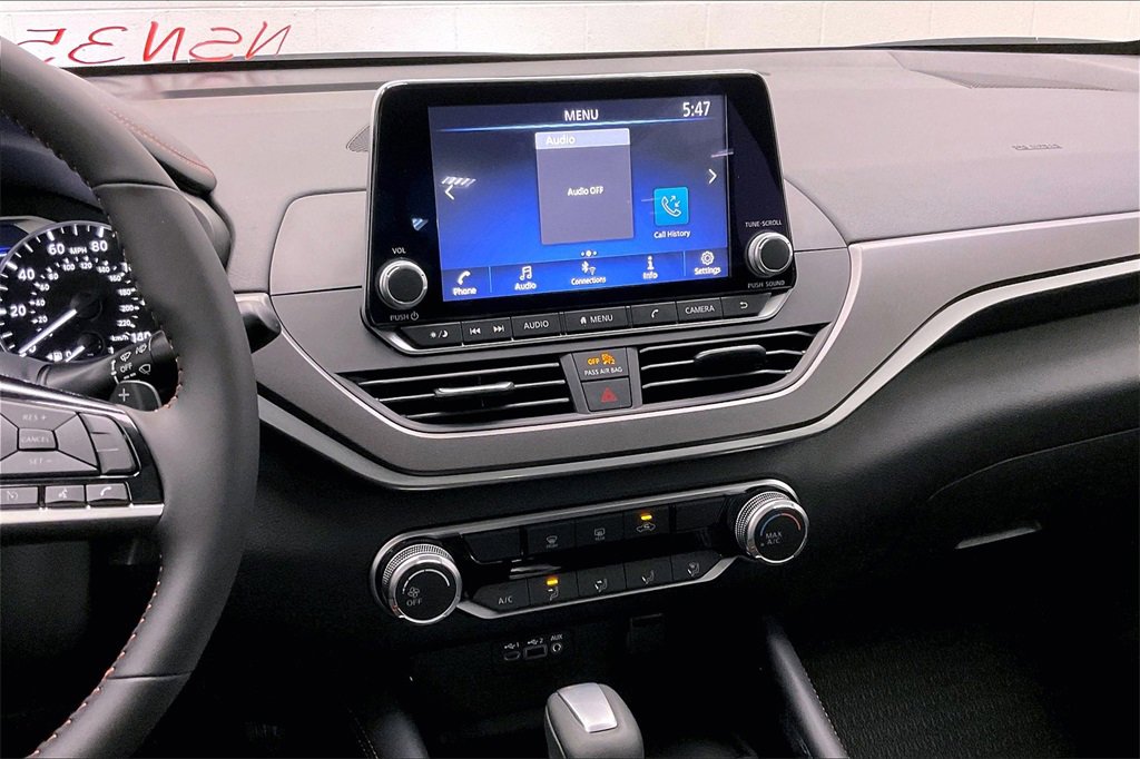 New 2025 Nissan Altima 2.5 SR image 6