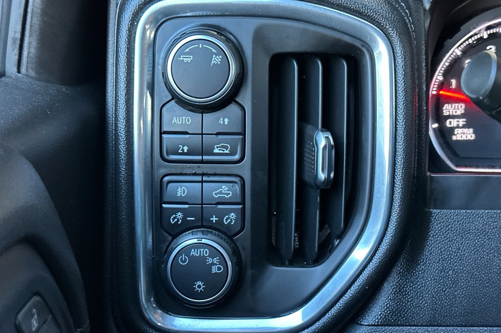 Used 2019 Chevrolet Silverado 1500 RST w/ All-Star Edition AWD/4WD image 41
