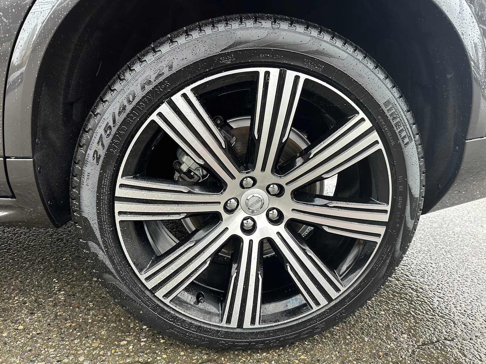 Used 2025 Volvo XC90 B6 Ultra w/ Protection Package Premier image 9