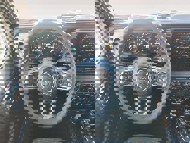 Used 2024 Jeep Wrangler Unlimited Sahara image 12