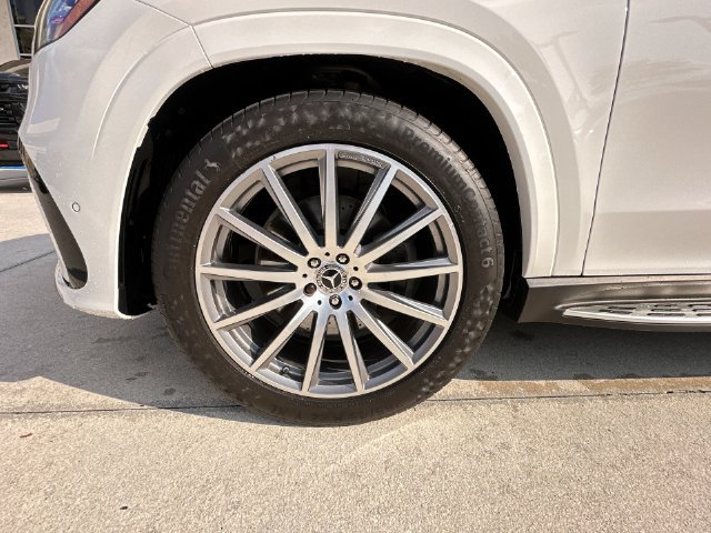 Used 2024 Mercedes-Benz GLS 450 4MATIC image 18