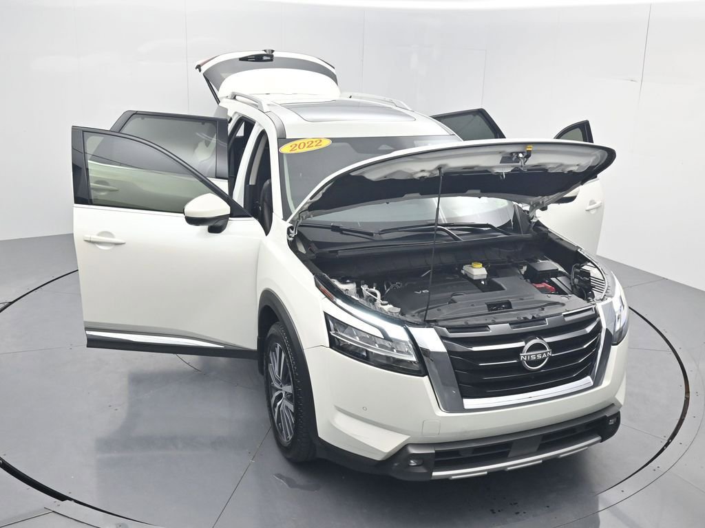 Used 2022 Nissan Pathfinder Platinum w/ Cargo Package image 75