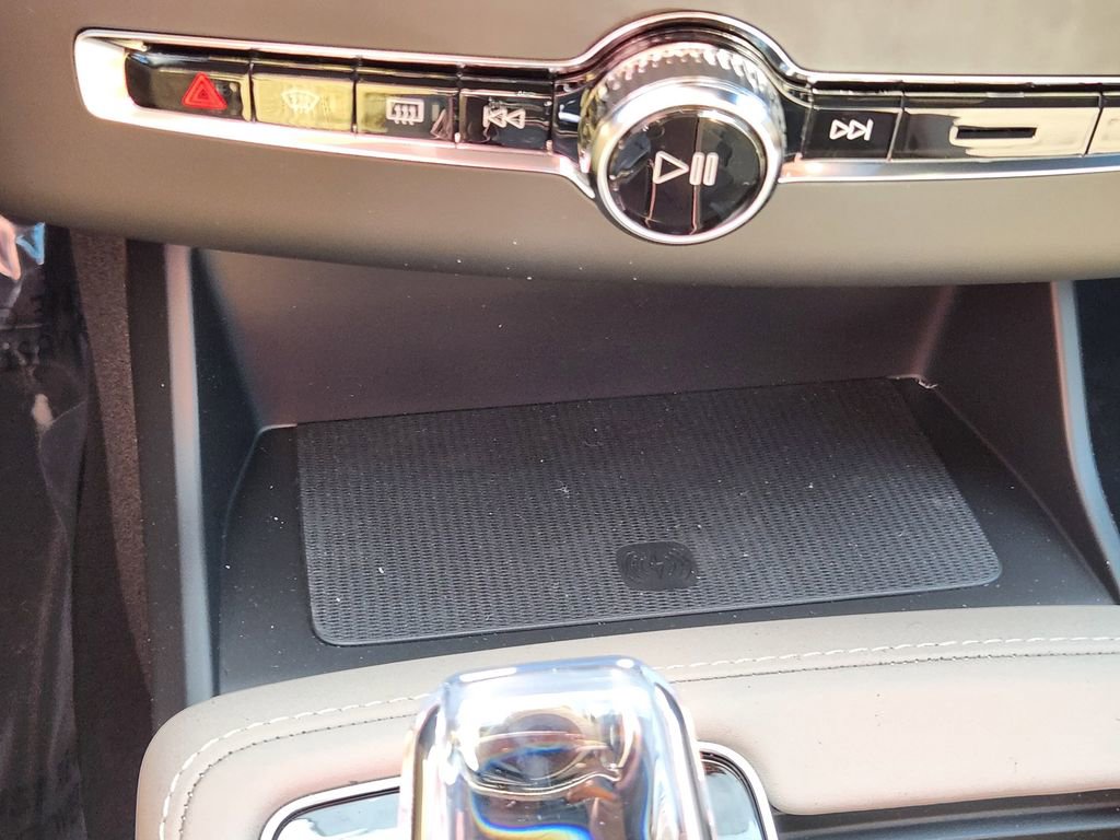 New 2026 Volvo XC90 T8 Ultra w/ Lounge Package image 28