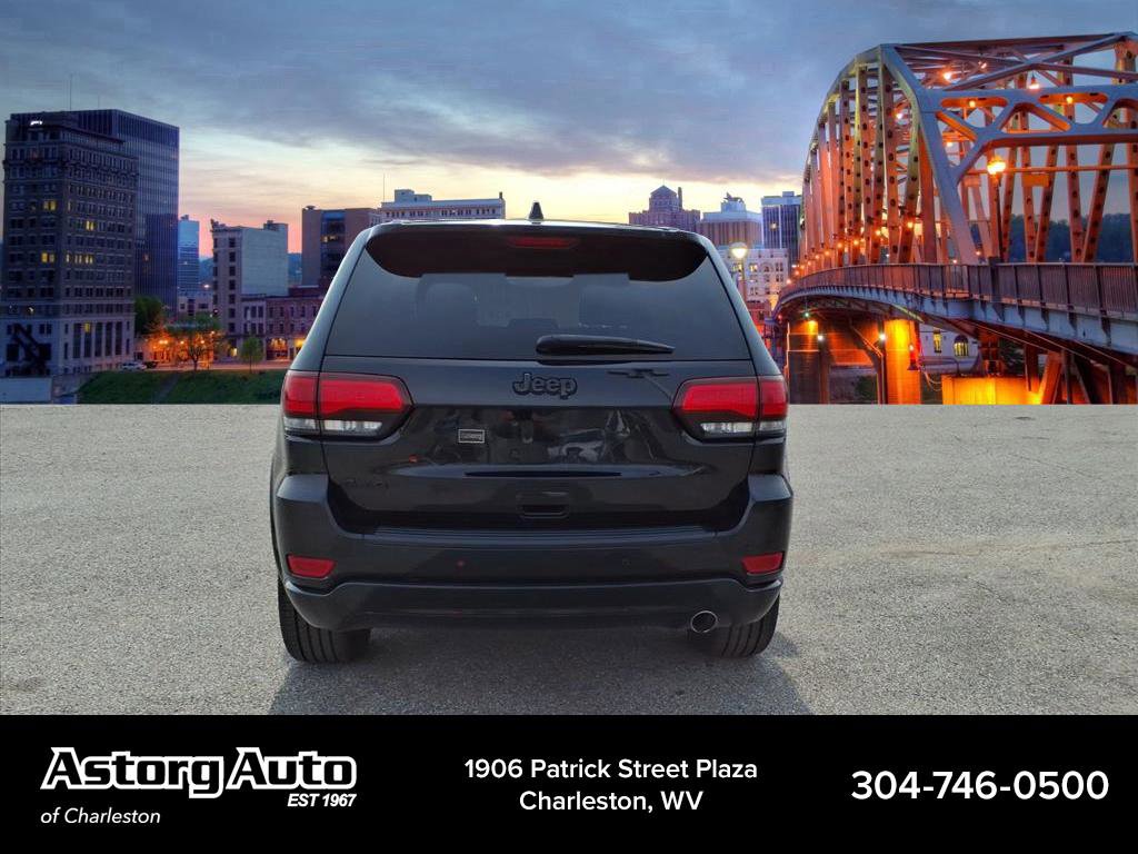 Used 2020 Jeep Grand Cherokee Altitude image 4