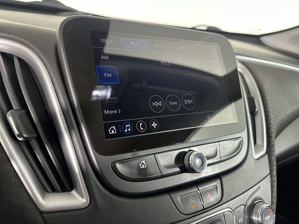 Used 2022 Chevrolet Malibu RS image 15