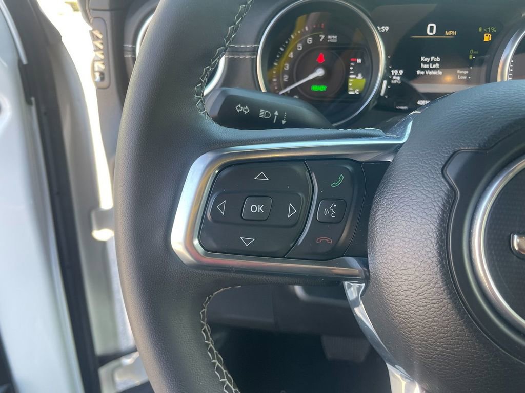 Used 2023 Jeep Wrangler Sahara image 16