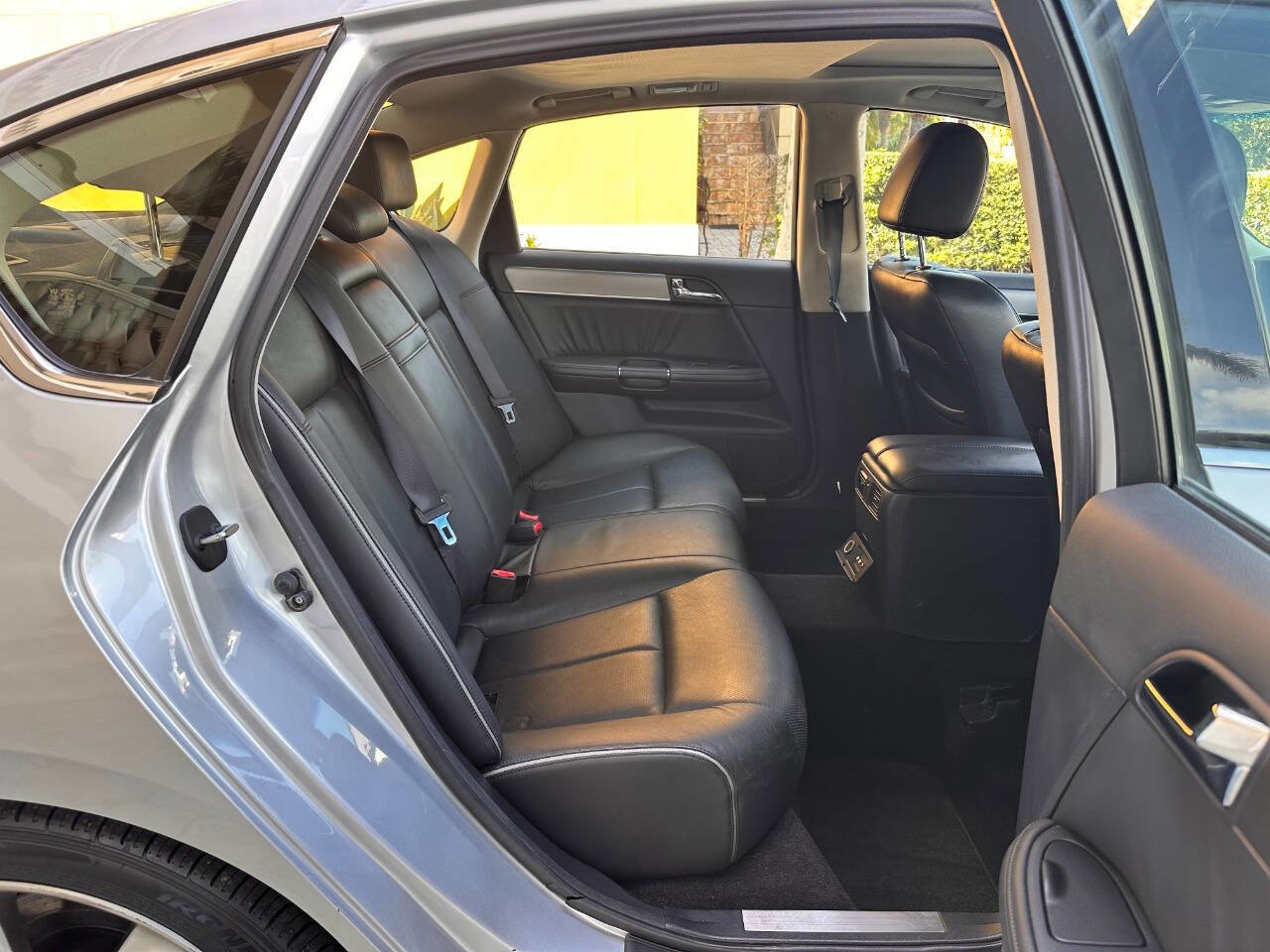 Used 2008 INFINITI M45 w/ Technology Pkg RWD image 24