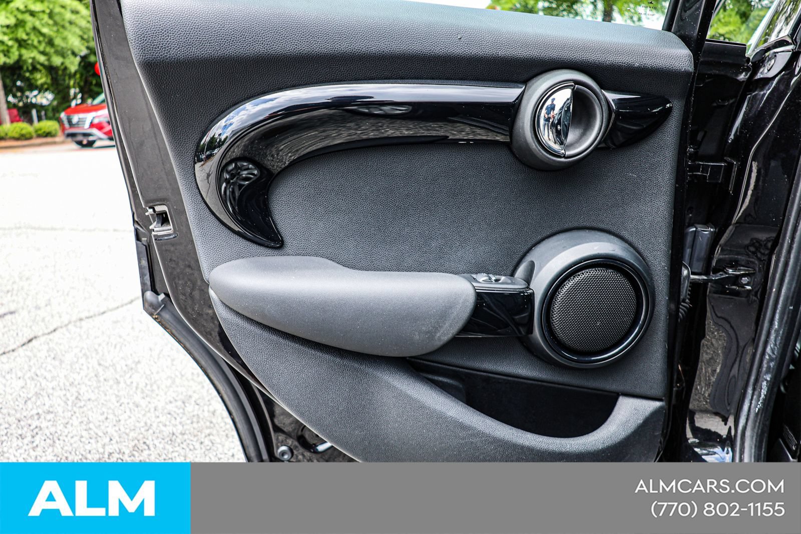 Used 2019 MINI Cooper 4-Door Hardtop FWD image 41