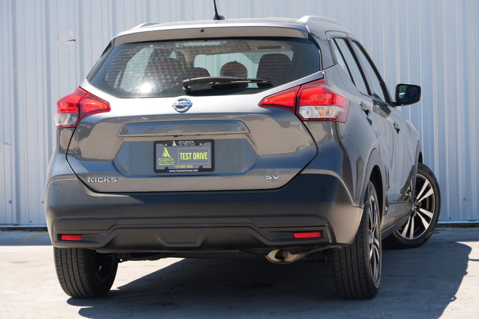 Used 2019 Nissan Kicks SV image 4