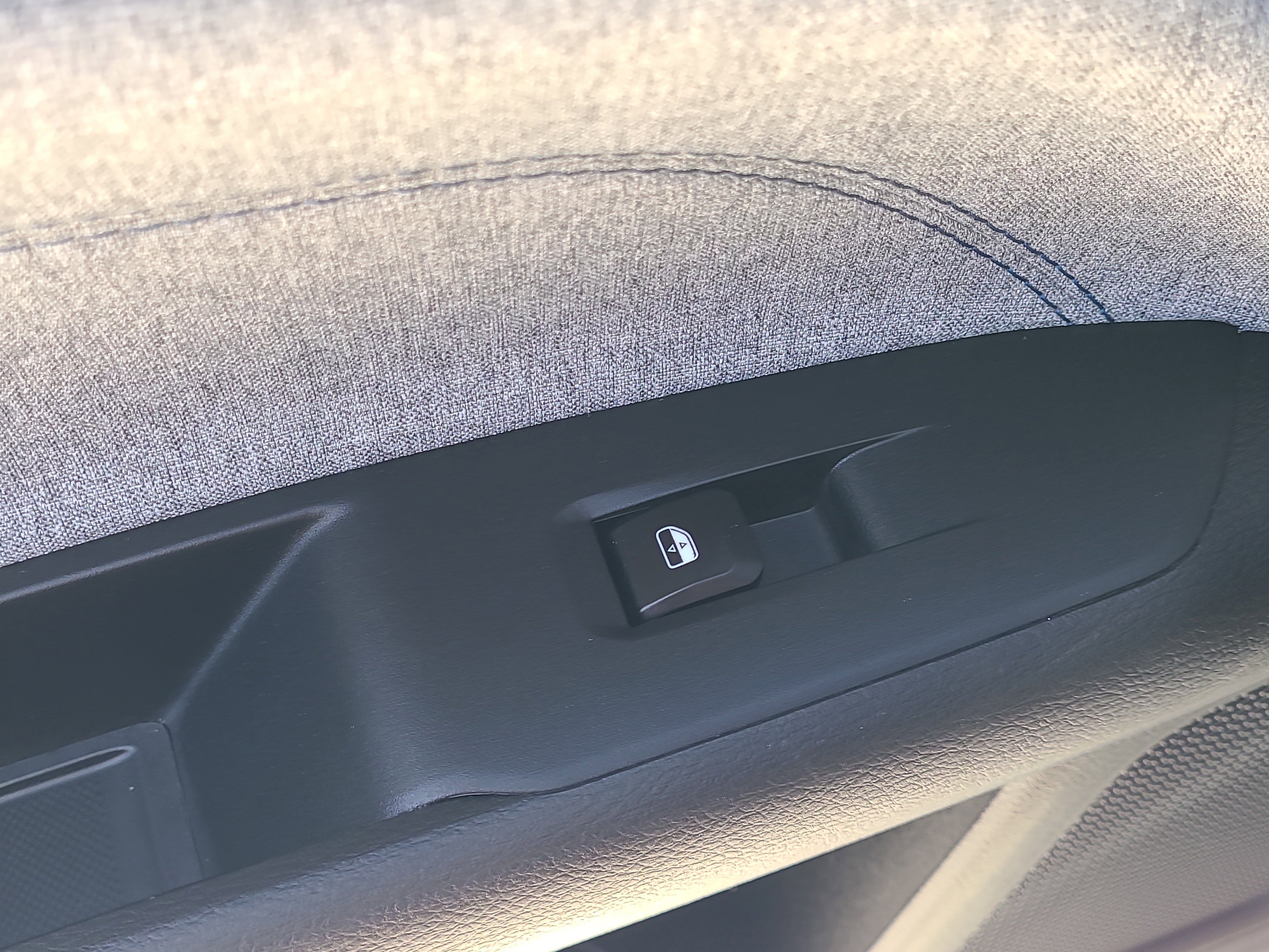 Used 2022 Jeep Compass Latitude image 11