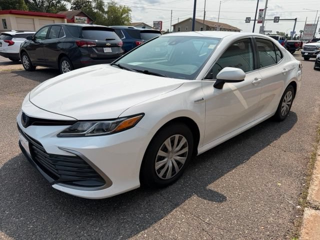 Used 2021 Toyota Camry LE FWD image 3