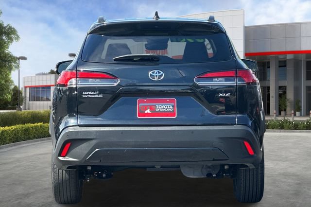 Certified 2025 Toyota Corolla Cross XLE FWD image 6