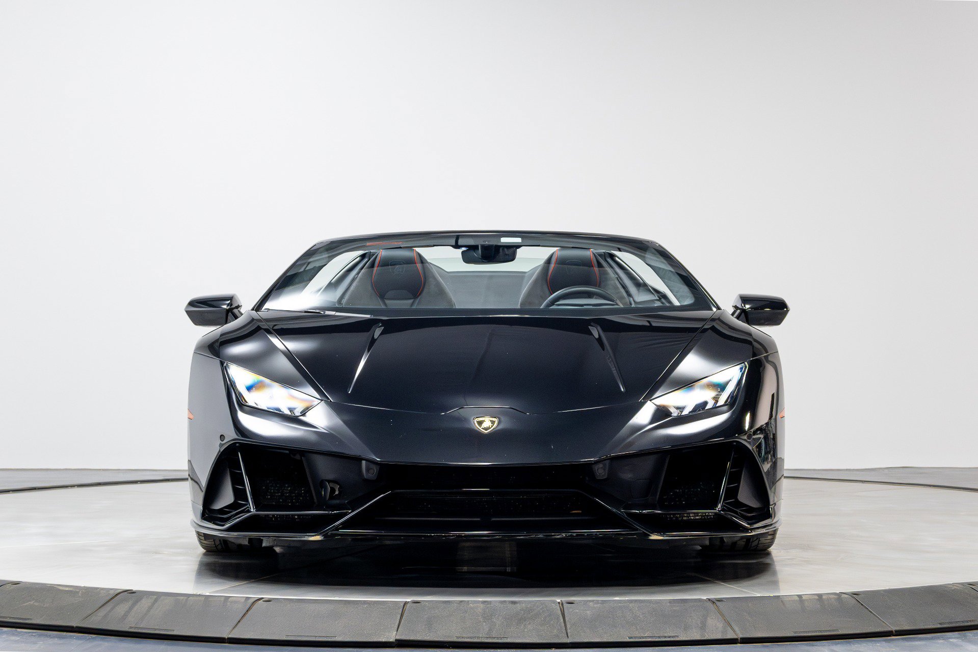 Used 2020 Lamborghini Huracan EVO image 40