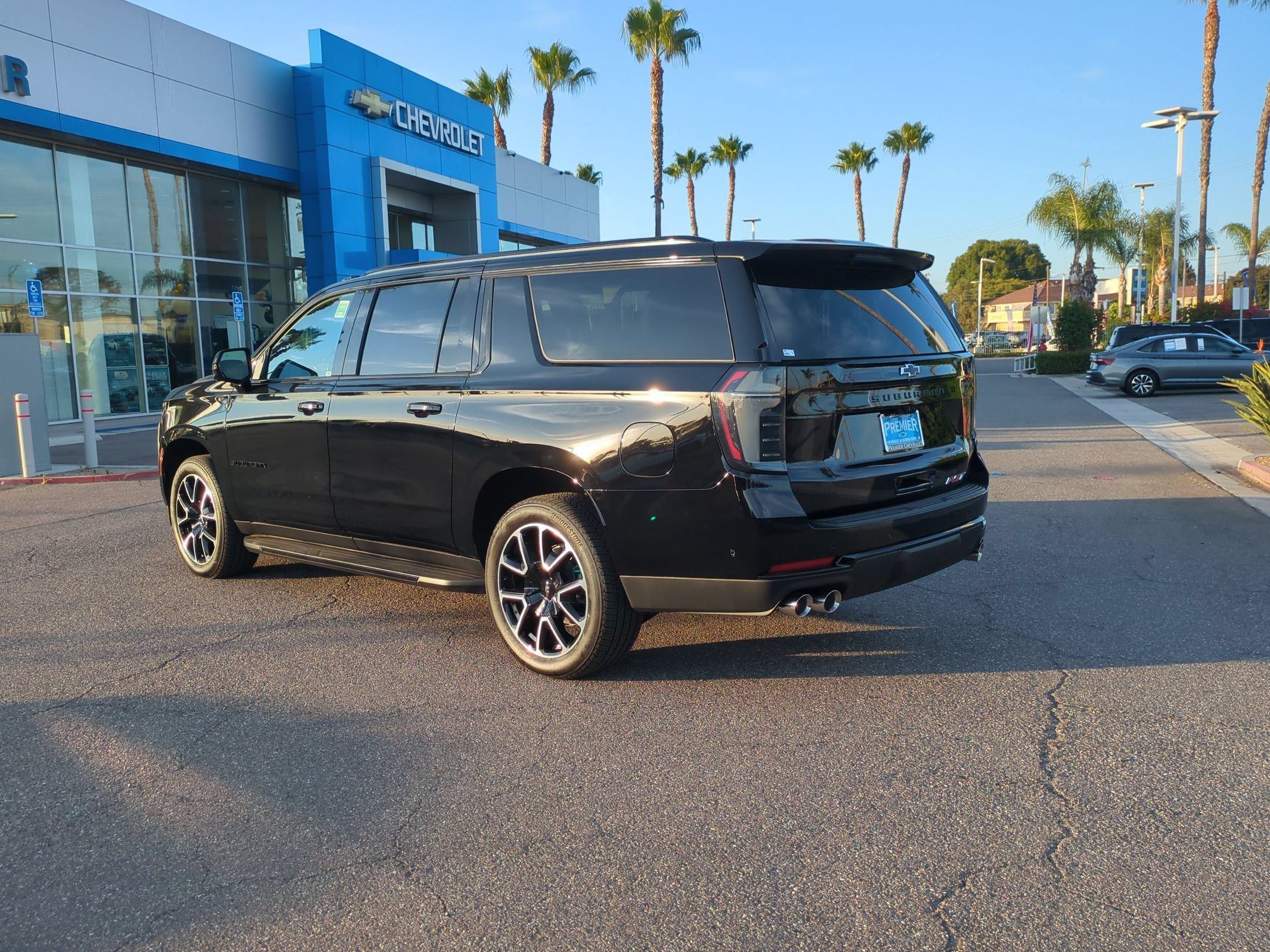 New 2026 Chevrolet Suburban RST w/ Advanced Technology Package AWD/4WD image 3