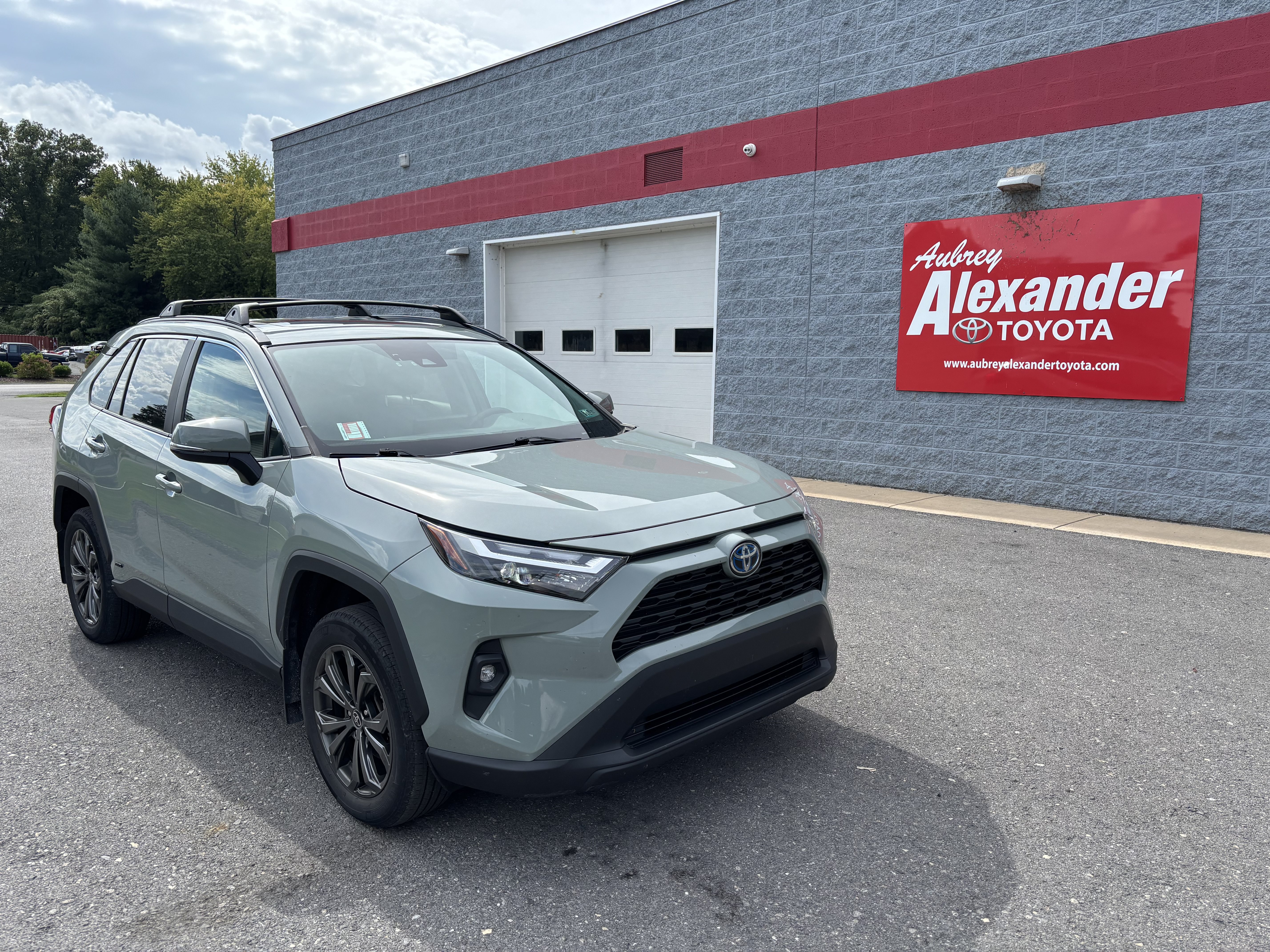 Used 2023 Toyota RAV4 XLE Premium