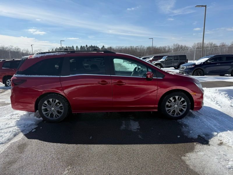 Used 2025 Honda Odyssey Touring image 5