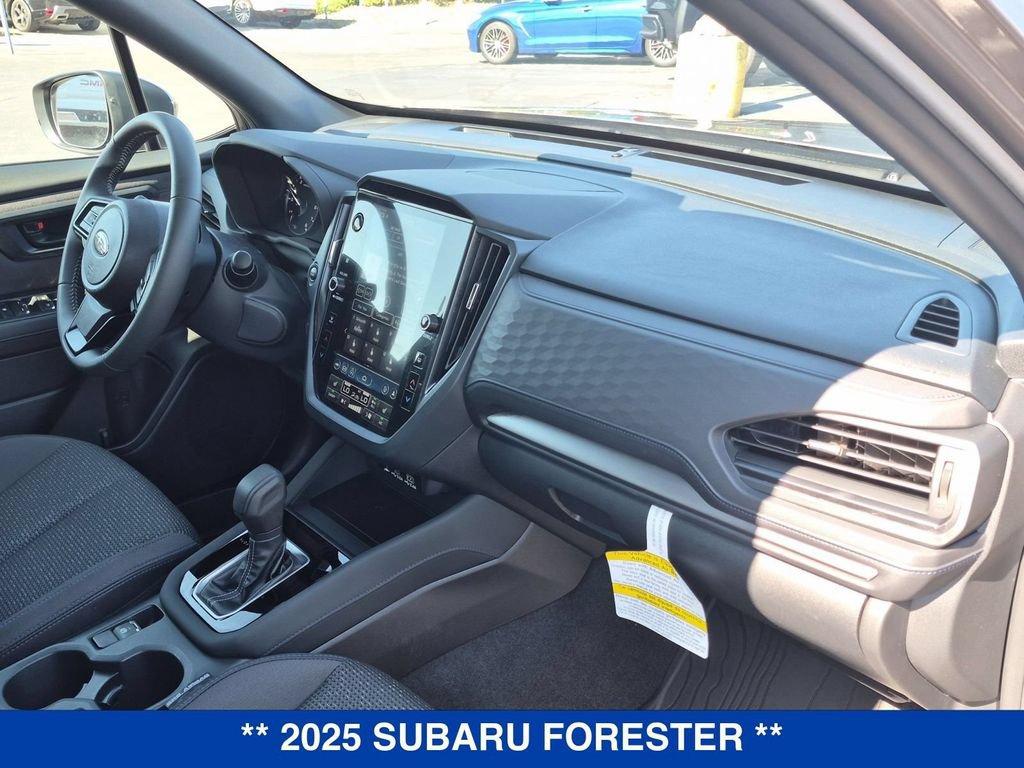 Used 2025 Subaru Forester Premium AWD/4WD image 32