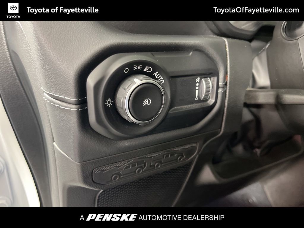 Used 2024 Jeep Wrangler Unlimited Sahara w/ Technology Group AWD/4WD image 24