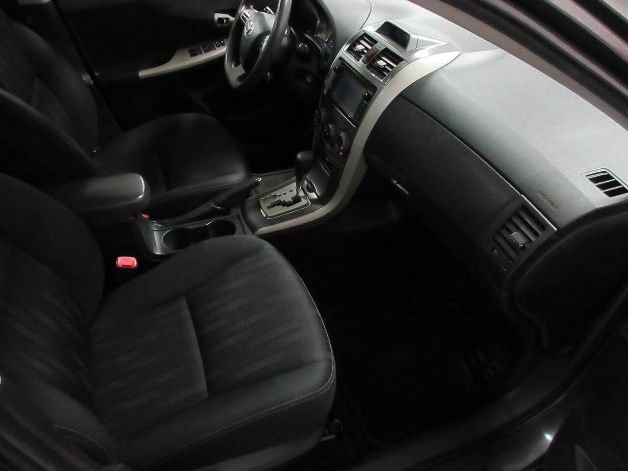 Used 2013 Toyota Corolla S w/ Premium Pkg image 9