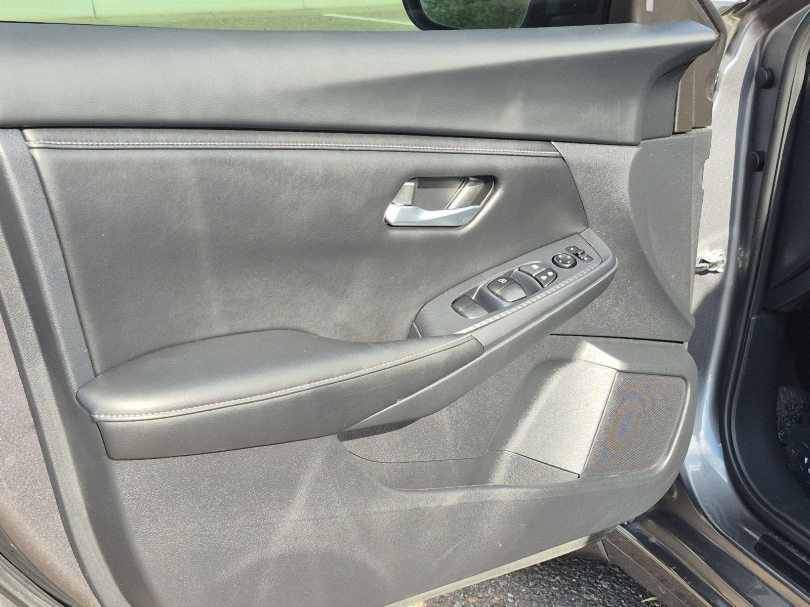 Used 2024 Nissan Sentra SV FWD image 14