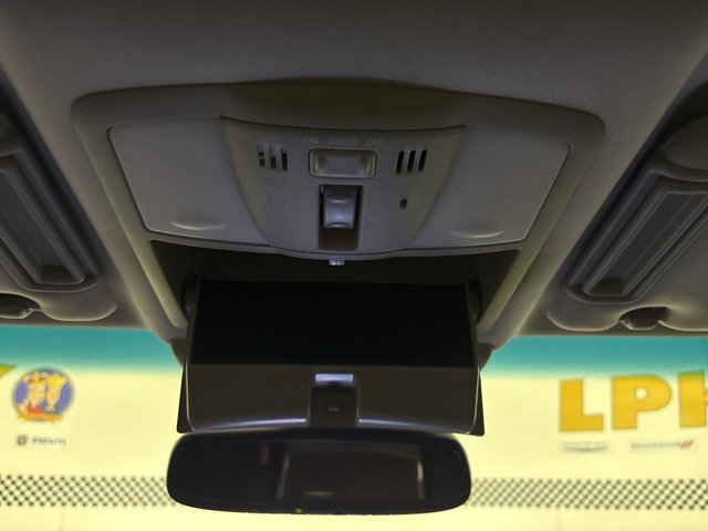 Used 2017 Nissan Armada Platinum w/ Interior Lighting Package image 44