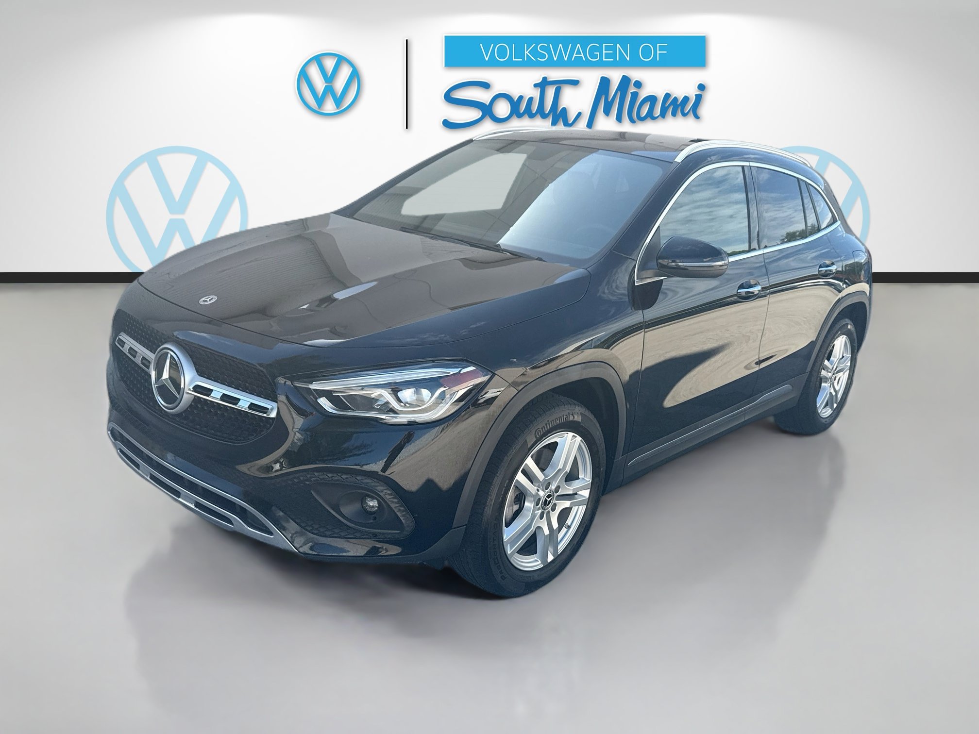 Used 2021 Mercedes-Benz GLA 250 4MATIC w/ Premium Package image 3