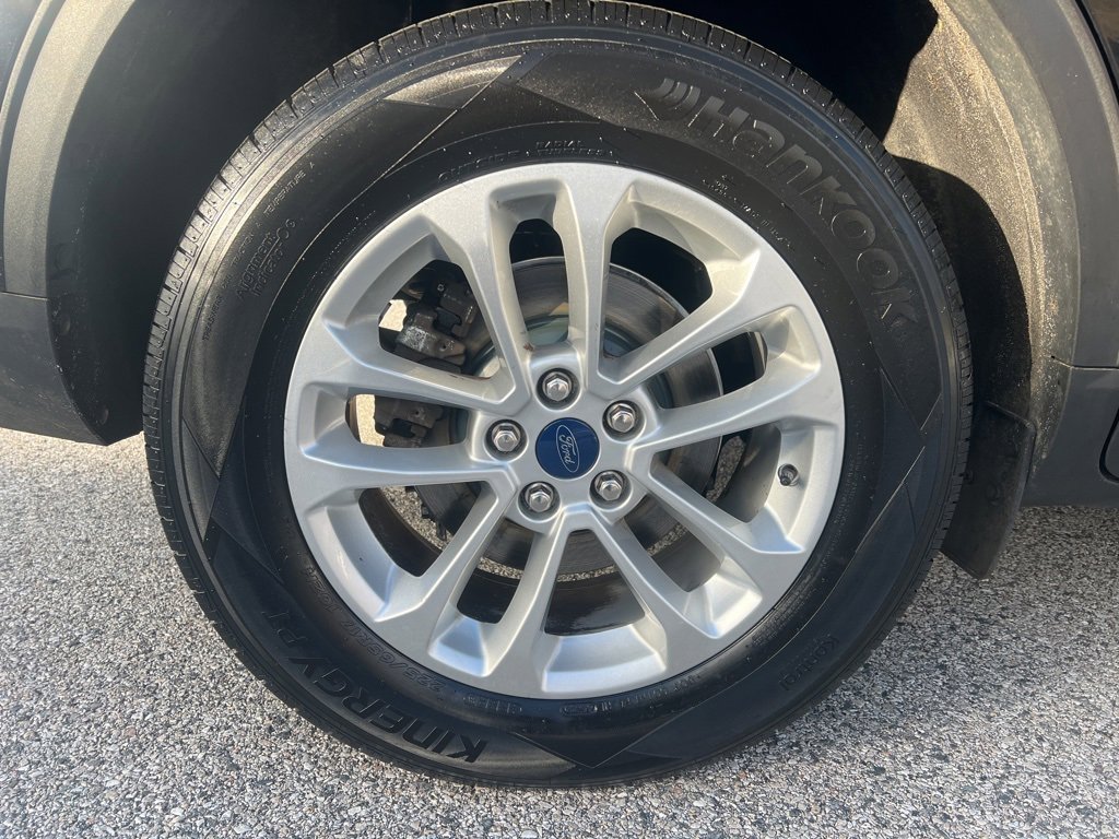 Used 2020 Ford Escape SE image 3