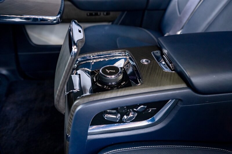 Used 2020 Rolls-Royce Cullinan AWD/4WD image 9
