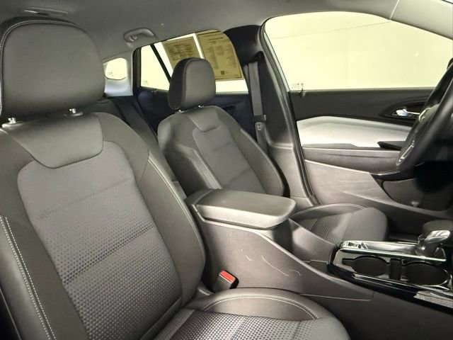 Used 2025 Chevrolet Trax LT w/ LT Convenience Package image 51