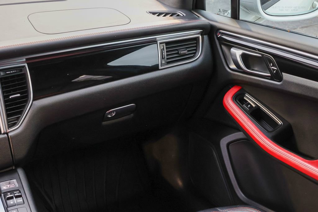 Used 2015 Porsche Macan S AWD/4WD image 14