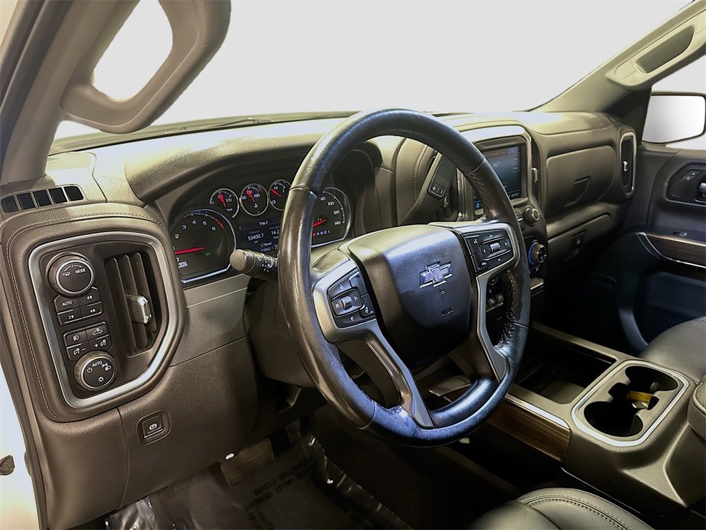 Used 2021 Chevrolet Silverado 1500 LT Trail Boss w/ Bed Protection Package image 9