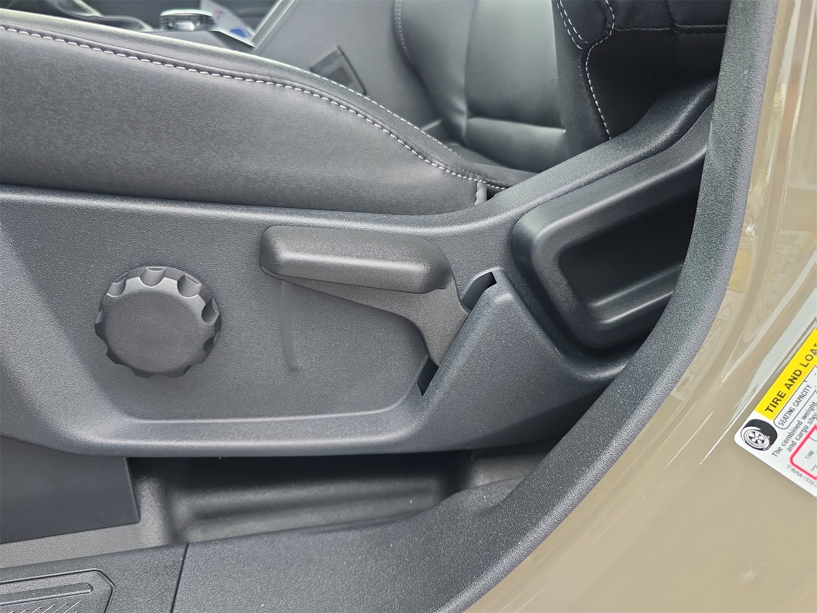 New 2025 Ford Bronco Badlands image 14