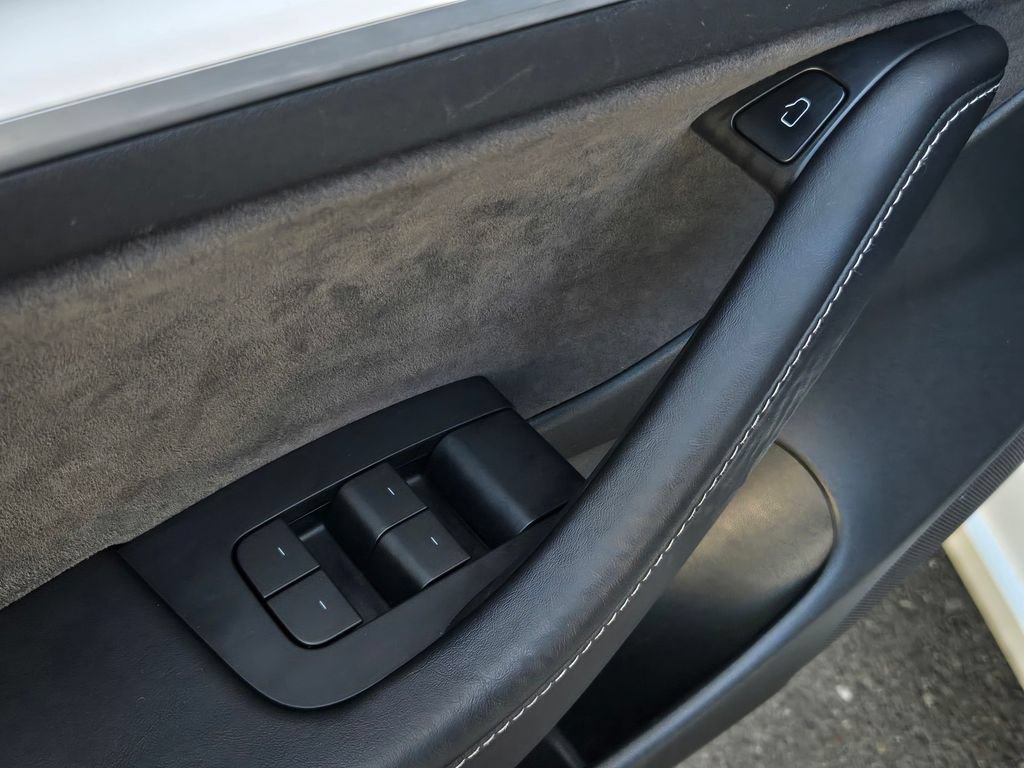 Used 2023 Tesla Model 3 Standard Range RWD image 12